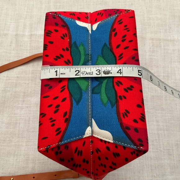 Mansur Gavriel X Marimekko Mansikkavuoret Strawberry Print Canvas Bucket Bag NEW - Picture 8 of 15